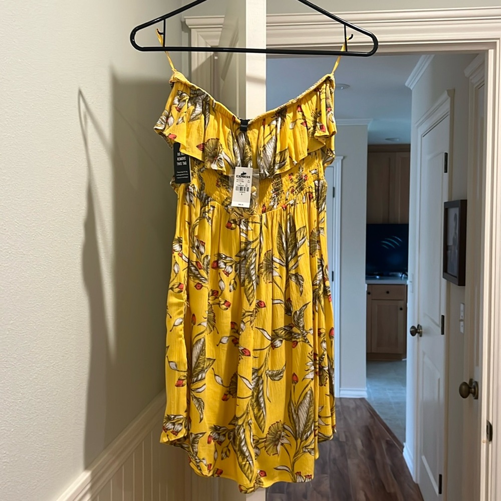 New with tags Express summer dress strapless small